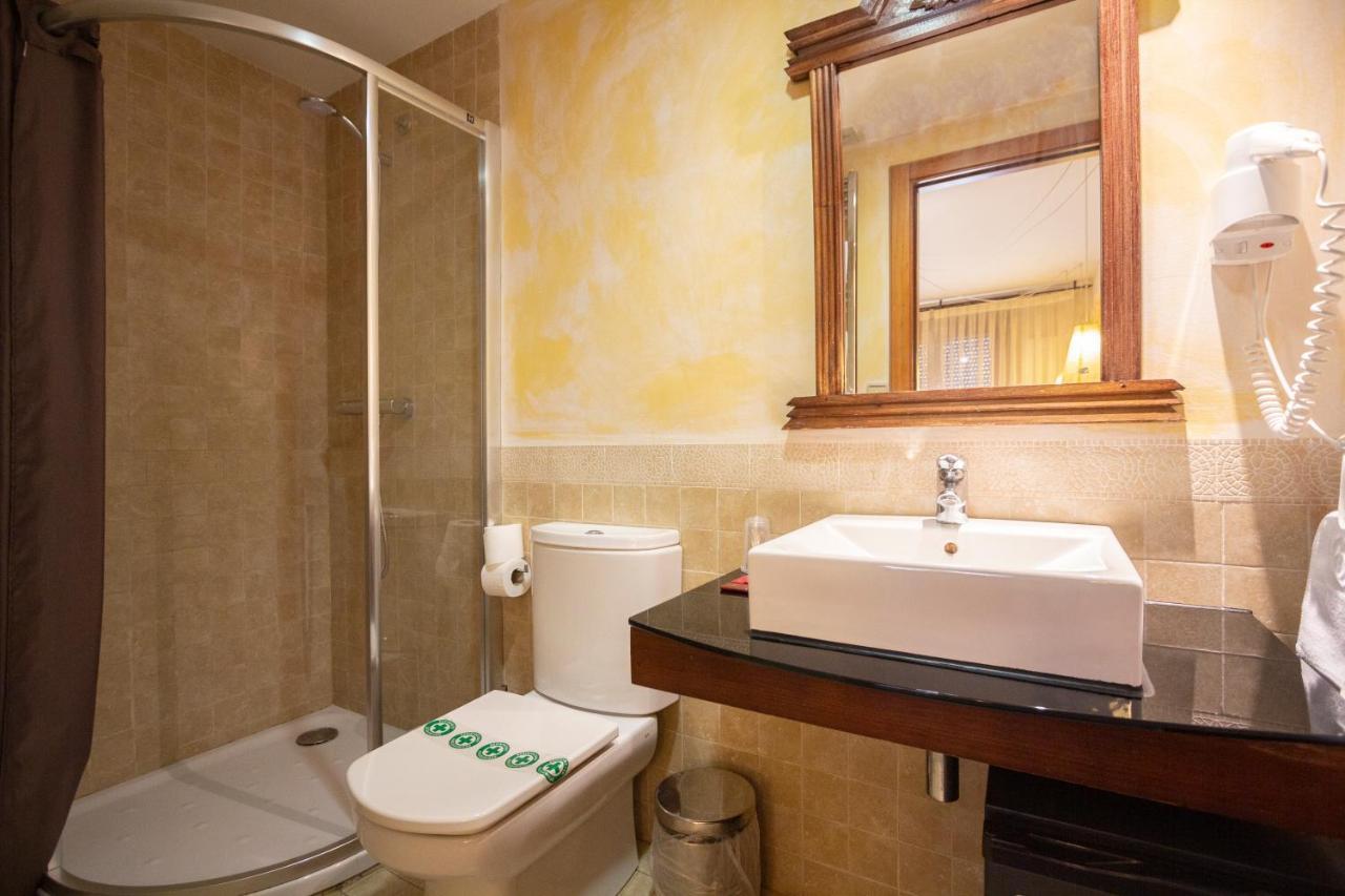 Hostal Los Canteros Golmayo Eksteriør bilde